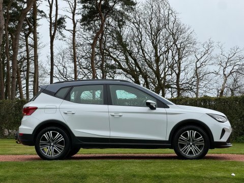 Seat Arona 1.0 Tsi Evo SJ74EPN White #6