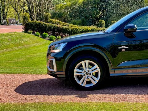 Audi Q2 Tfsi Sport YP75ASU Black #6