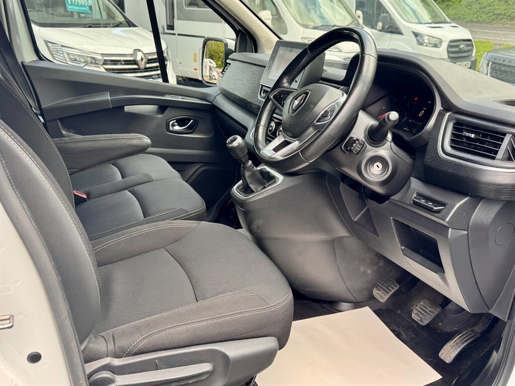 Renault Trafic 2.0L Ll30 Sport Dci MT72LLE White #3