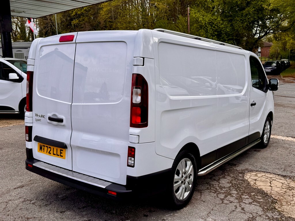 Renault Trafic 2.0L Ll30 Sport Dci MT72LLE White #4