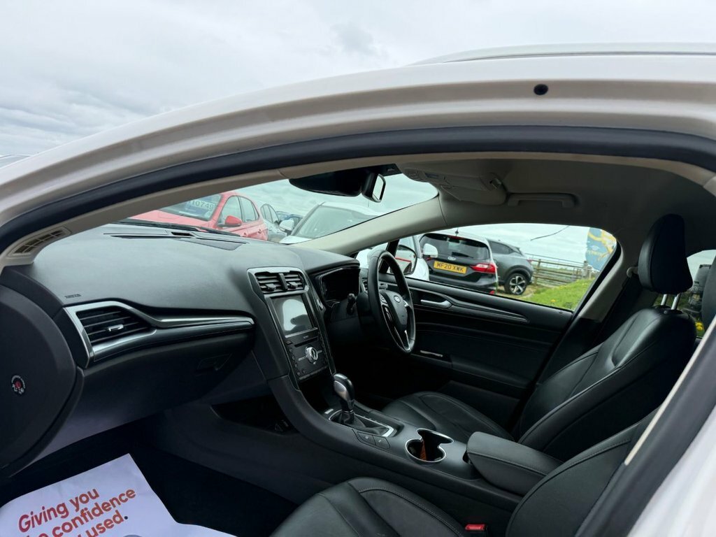 Ford Mondeo 2L Titanium Edition SN69JNL White #4