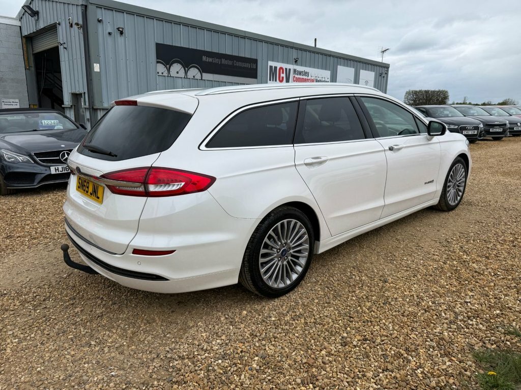 Ford Mondeo 2L Titanium Edition SN69JNL White #3