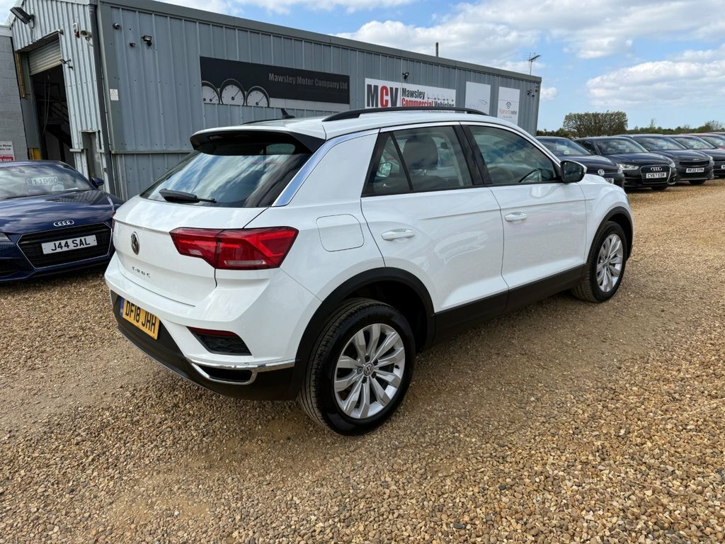 Volkswagen T-Roc 1L Se DF18JHH White #3