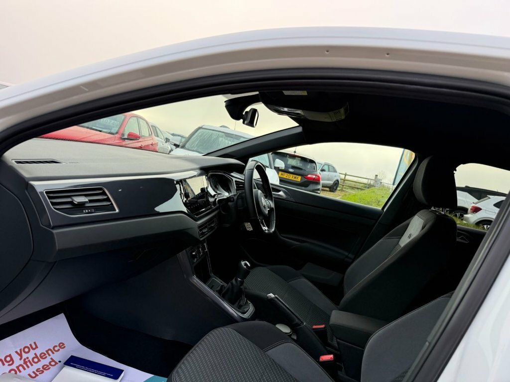Volkswagen Polo 1L R-line YF20KTG White #4