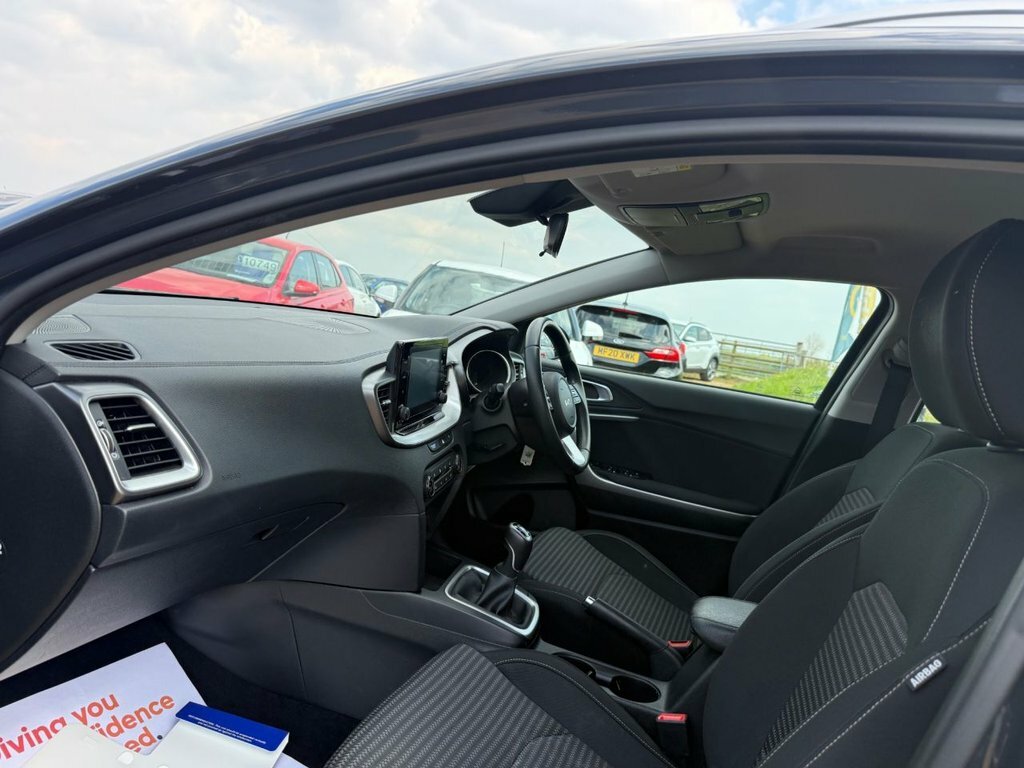 Kia Xceed 1L 2 RE22SYH Grey #4