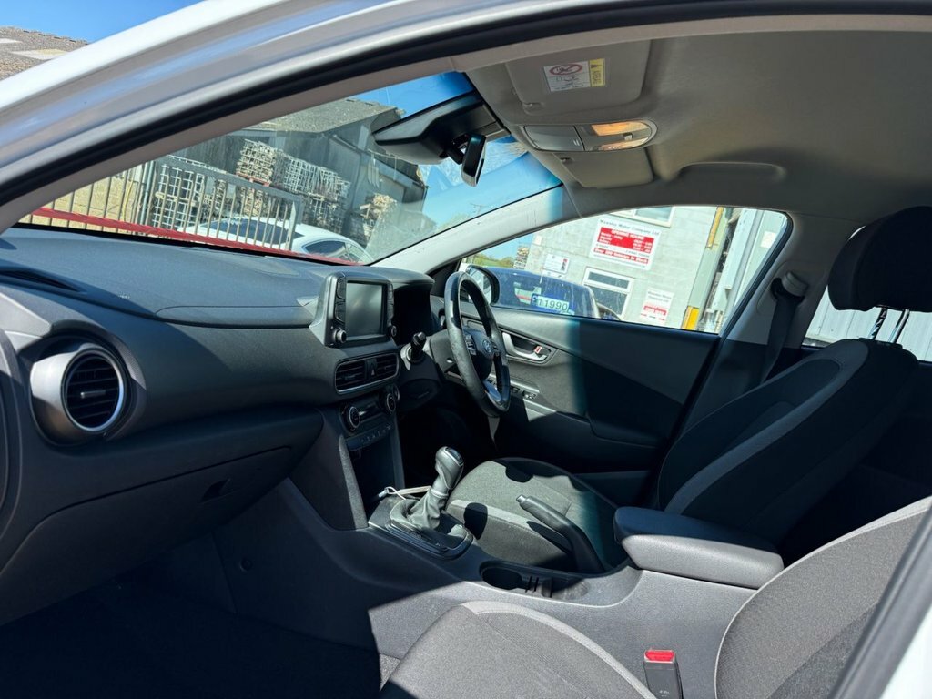 Hyundai Kona 1L Premium White #4