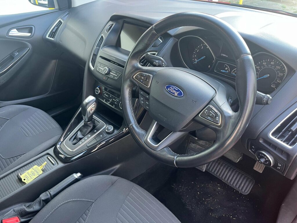 Ford Focus 1.0T Ecoboost Titanium Estate Euro EO67FFC Red #4