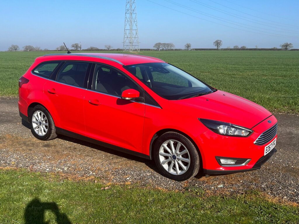 Ford Focus 1.0T Ecoboost Titanium Estate Euro EO67FFC Red #5