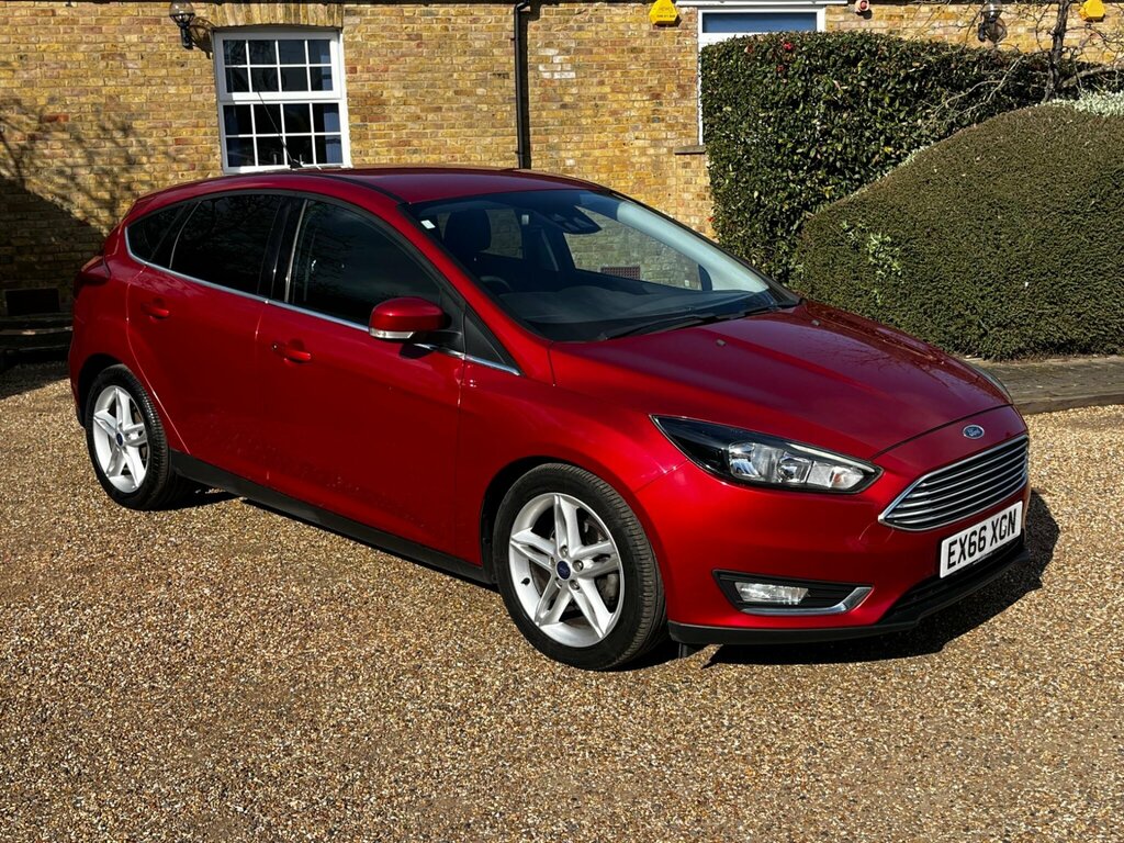 Ford Focus 1.0T Ecoboost Titanium Hatchback E Red #3