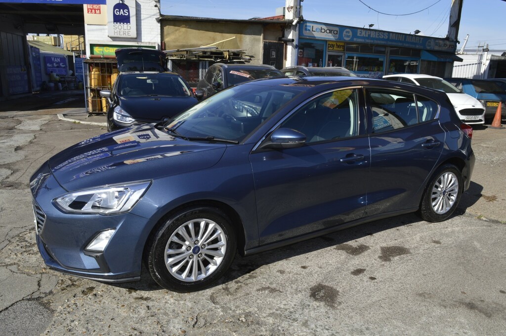 Ford Focus Hatchback 1.0 T Ecoboost Titanium 2019 GL19JEO Blue #5