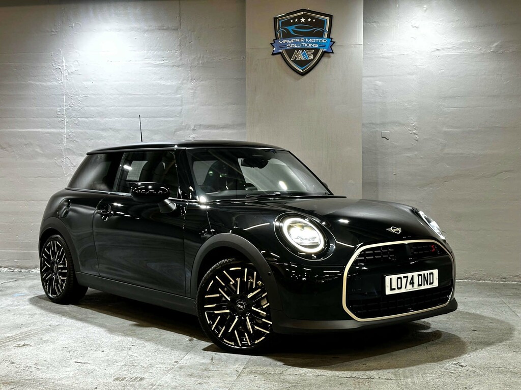 Mini Hatch S Exclusive Black