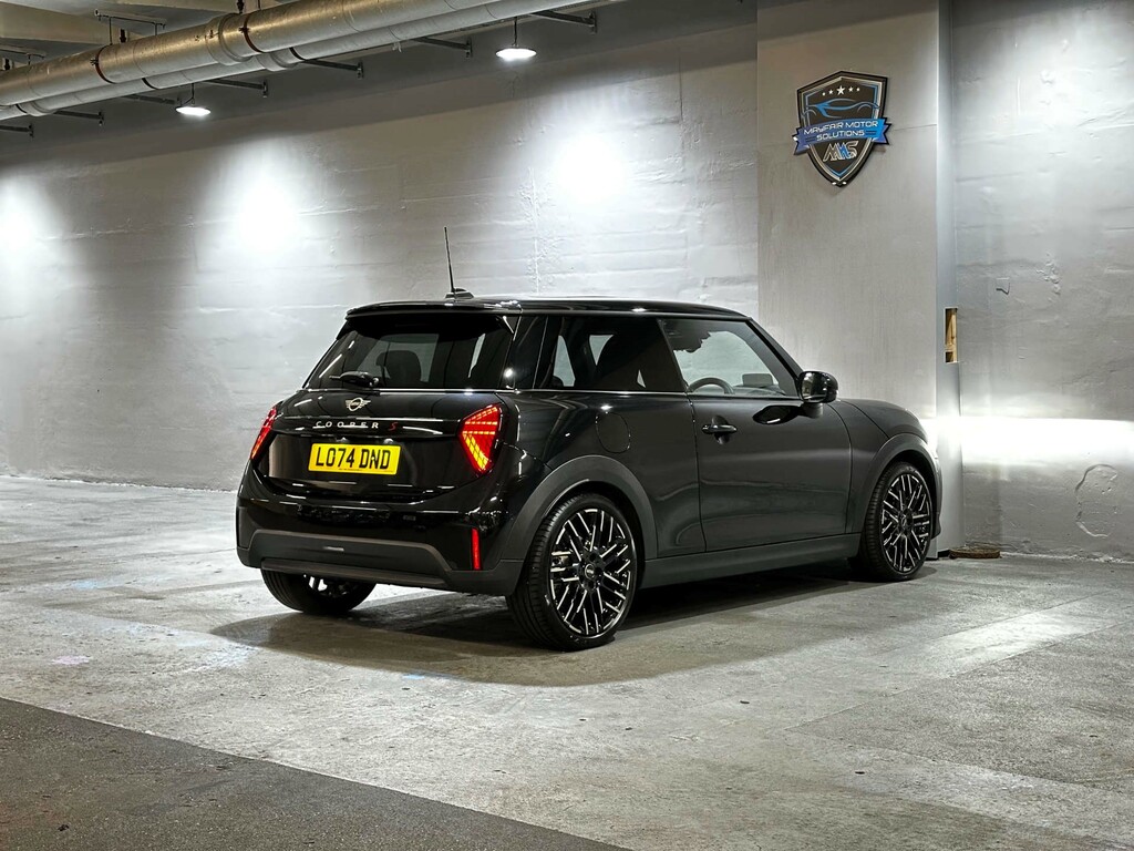 Mini Hatch S Exclusive LO74DND Black #6