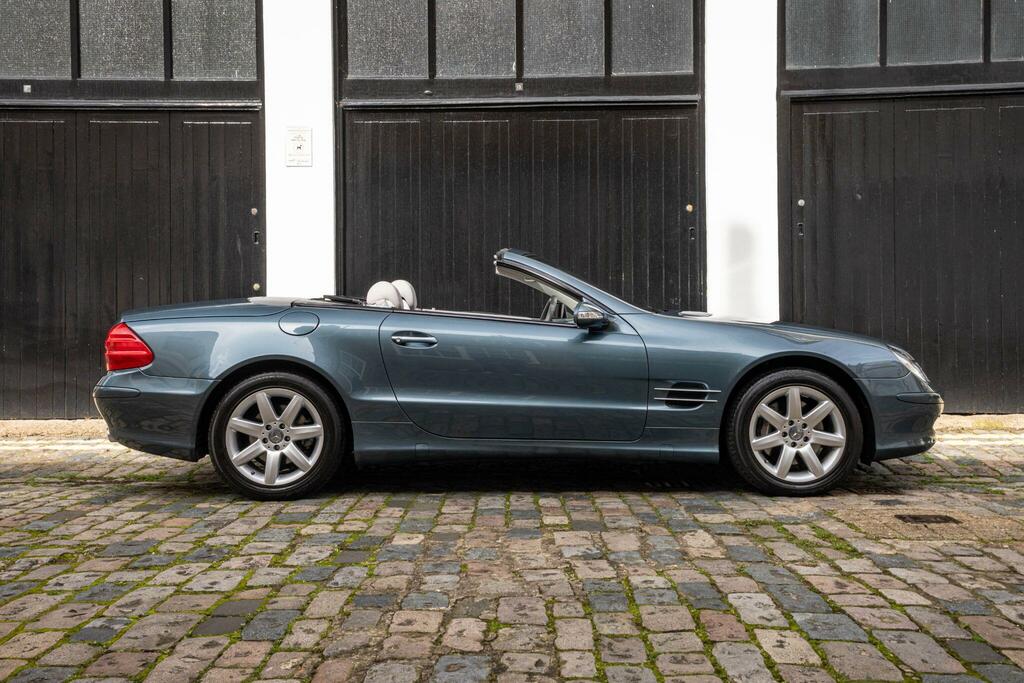 Mercedes-Benz SL Class 5.0 Sl500 Blue