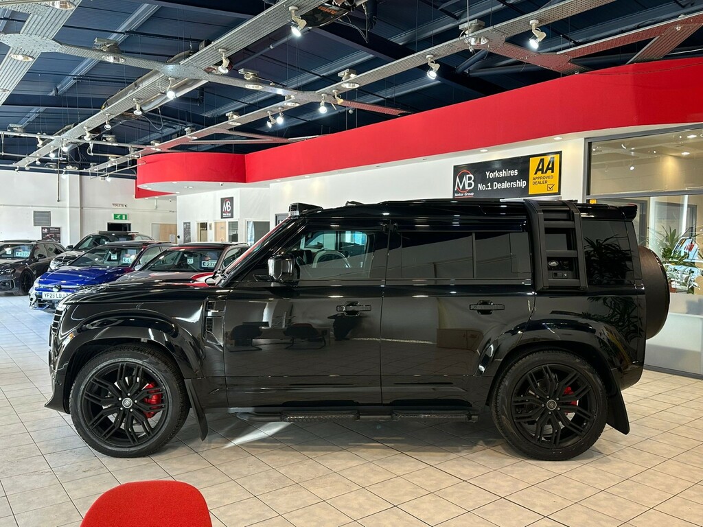 Land Rover Defender 110 Suv 3.0 D250 Mhev Xs Edition 202424 LJ24XDG Black #4