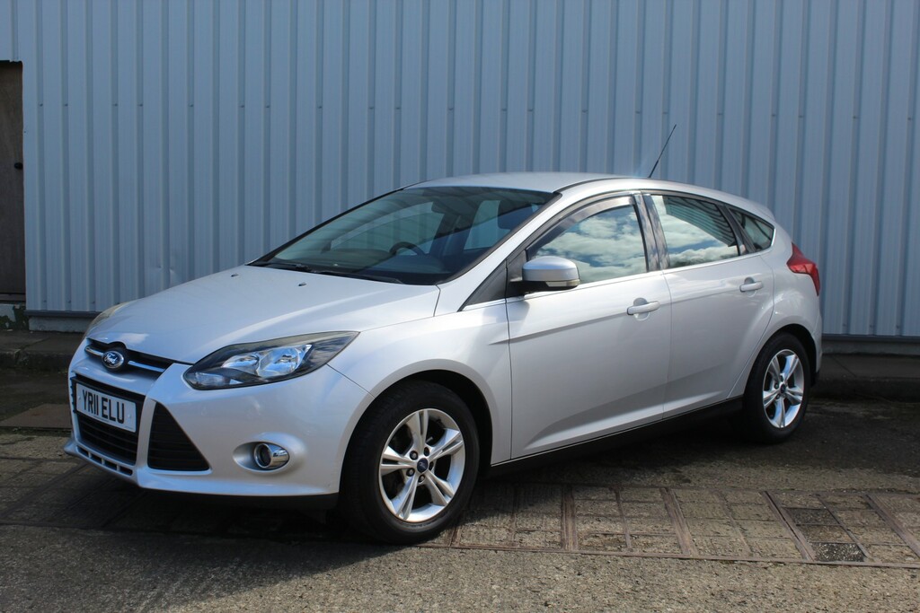 Ford Focus Hatchback 1.6 Zetec 2011 YR11ELU Silver #4
