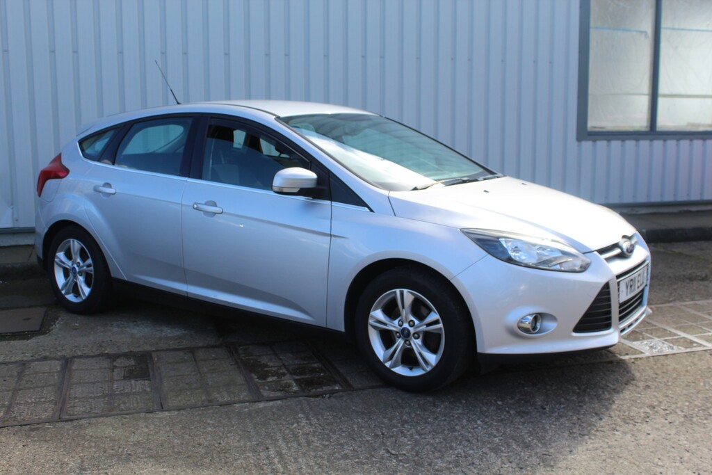 Ford Focus Hatchback 1.6 Zetec 2011 YR11ELU Silver #5
