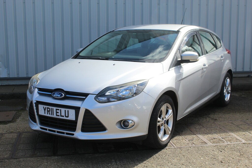 Ford Focus Hatchback 1.6 Zetec 2011 YR11ELU Silver #6