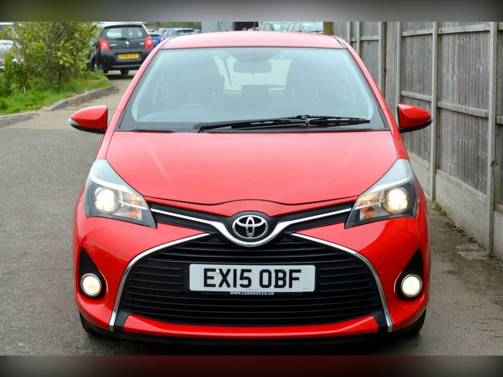 Toyota Yaris 1.0 Vvt-i Icon Euro 6 Red #4