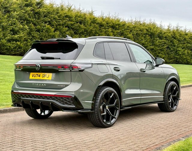 Volkswagen Tiguan 1.5 Tsi Ehybrid 19.7Kwh VU74GFJ Green #3