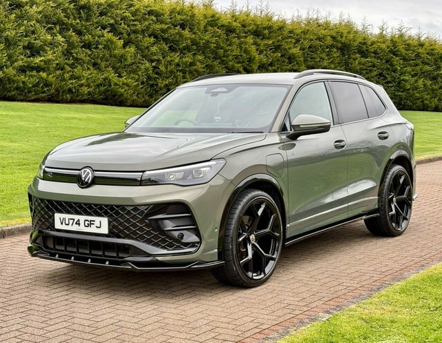 Volkswagen Tiguan 1.5 Tsi Ehybrid 19.7Kwh VU74GFJ Green #2