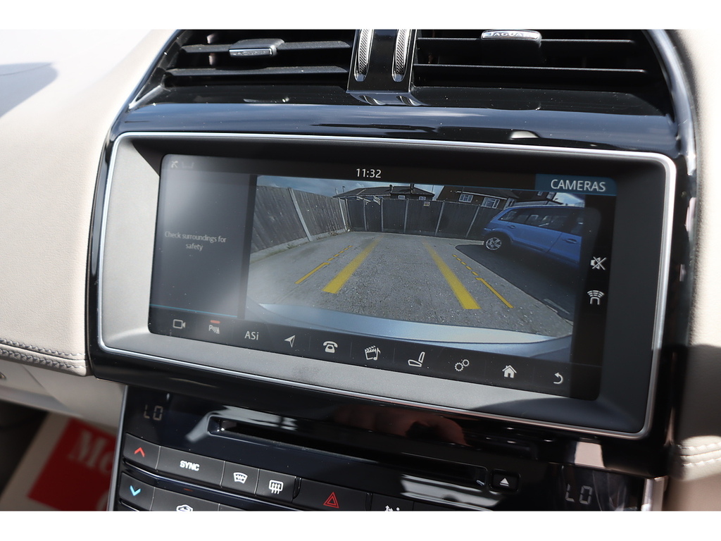 Jaguar XE I Portfolio GN18ZTY Silver #4