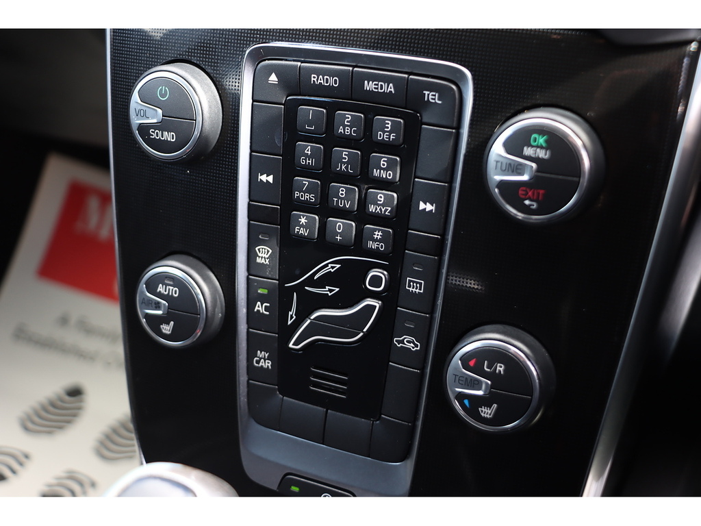 Volvo V40 T2 Momentum NA67WEJ Black #6