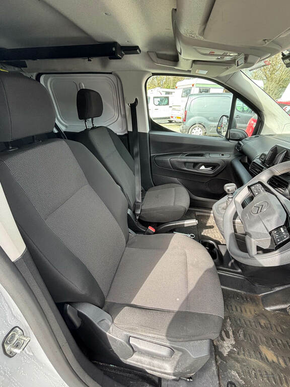 Citroen Berlingo 1.5 Bluehdi 100Ps Crew Van Enterprise CF74ZDM White #4