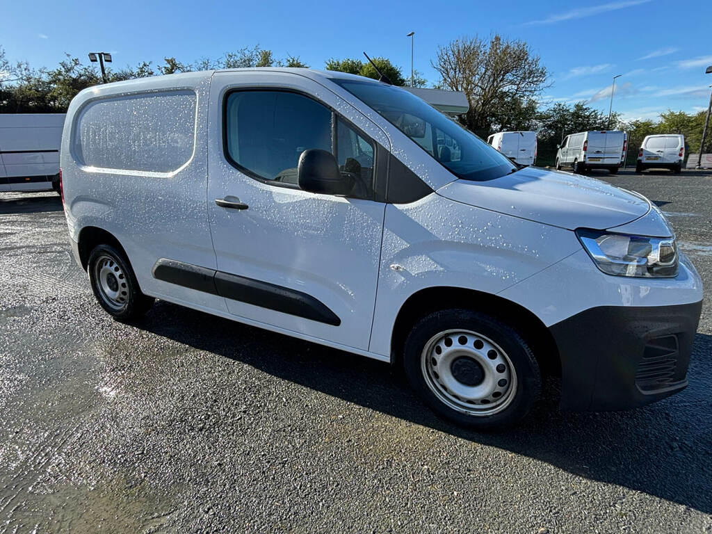Citroen Berlingo 1.5 Bluehdi 1000Kg Enterprise Ed 100Ps 6 Speed S S LA72ZSR White #2