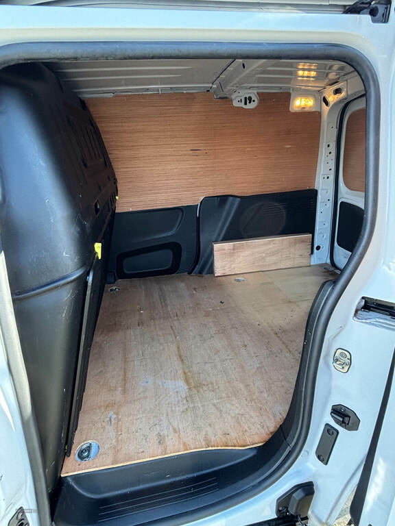 Citroen Berlingo 1.5 Bluehdi 1000Kg Enterprise Ed 100Ps 6 Speed S S LA72ZSR White #6