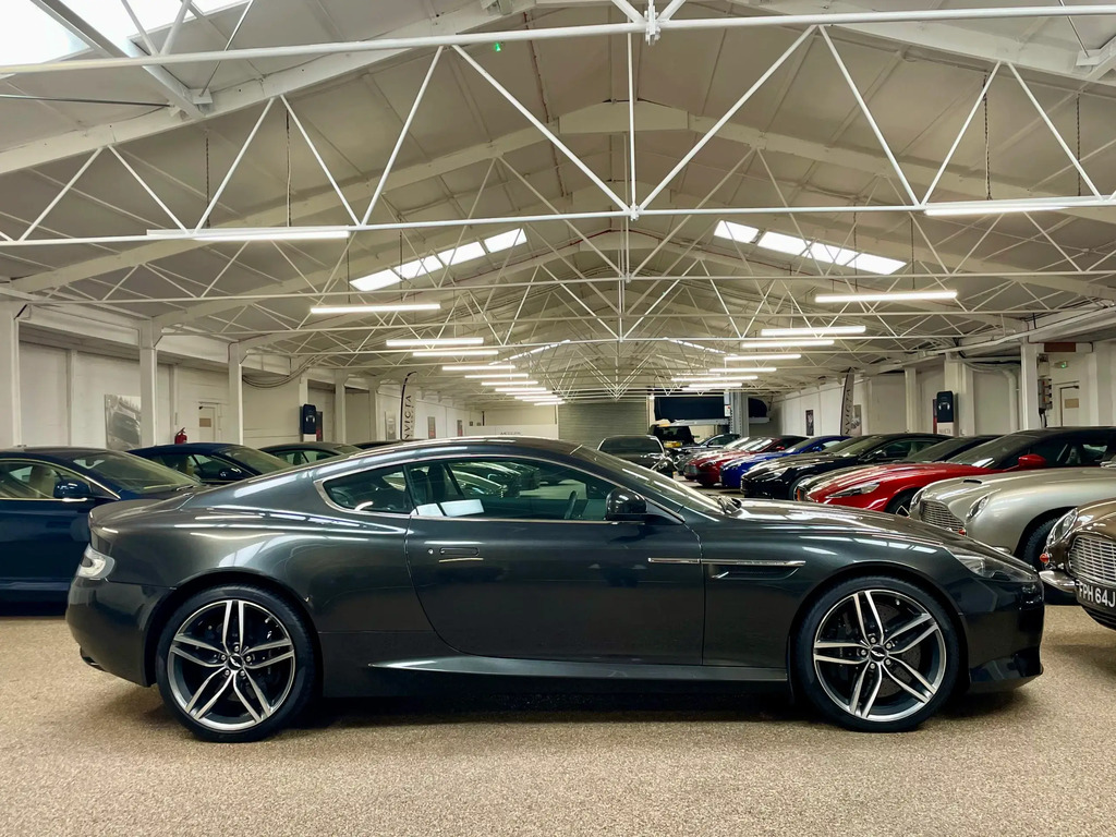 Aston Martin DB9   #6