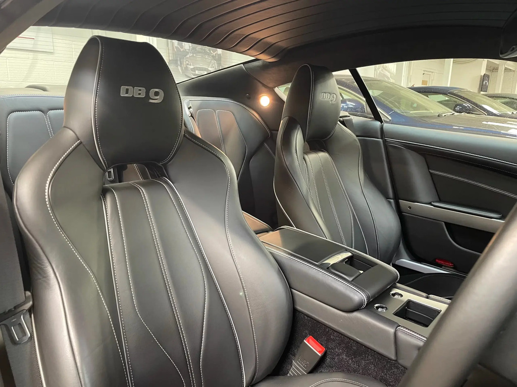 Aston Martin DB9 Db9 V12 Silver #9