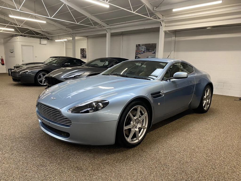 Aston Martin Vantage 4.3 V8 Coupe