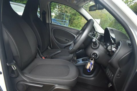 Smart Forfour 1.0 Urbanshadow Hatchback White #6