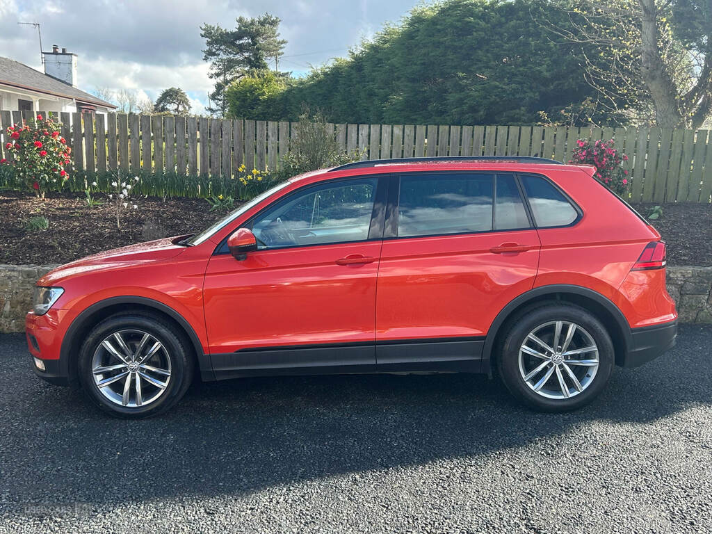 Volkswagen Tiguan 2.0 Tdi 150 Se Nav ST66VMA Orange #5