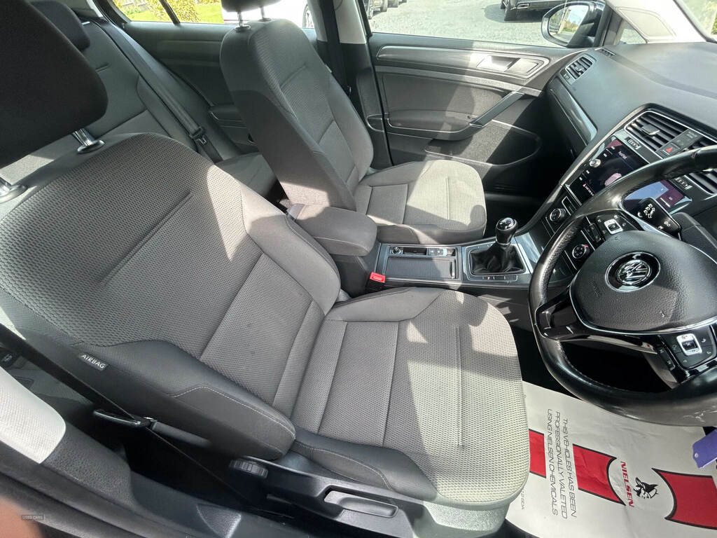 Volkswagen Golf 1.6 Tdi Se Nav WM17JHJ Black #4