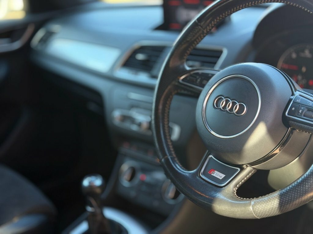 Audi Q3 2L S Line Plus AO66RXF White #5