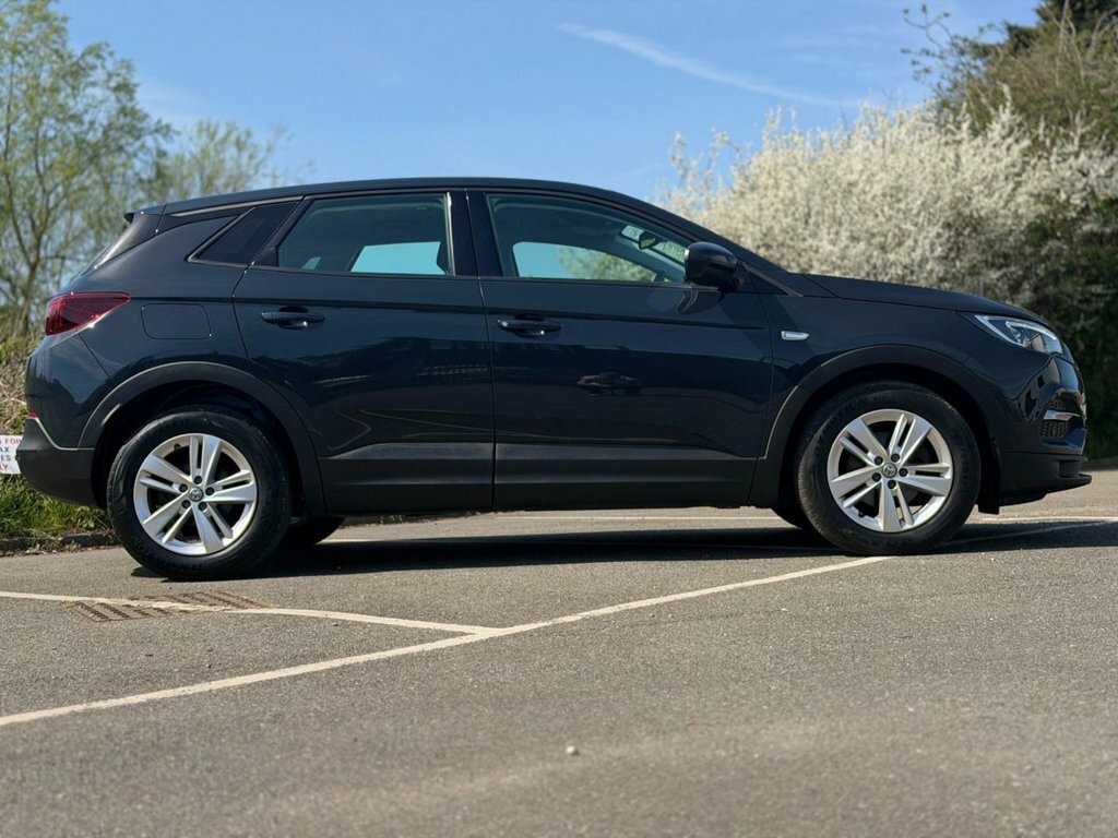 Vauxhall Grandland X 1.6L Se YX18TCY Green #4