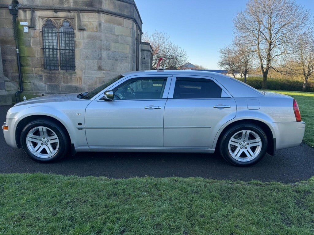 Chrysler 300C Saloon 6.1 Hemi V8 Srt-8 200606 Black #50