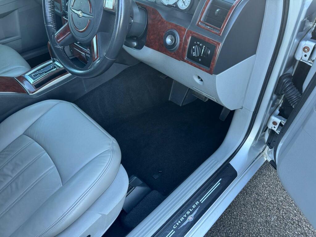 Chrysler 300C Saloon 6.1 Hemi V8 Srt-8 200606 Black #14