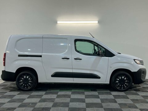 Peugeot Partner 1.5 Partner Professional MW74LEU White #2