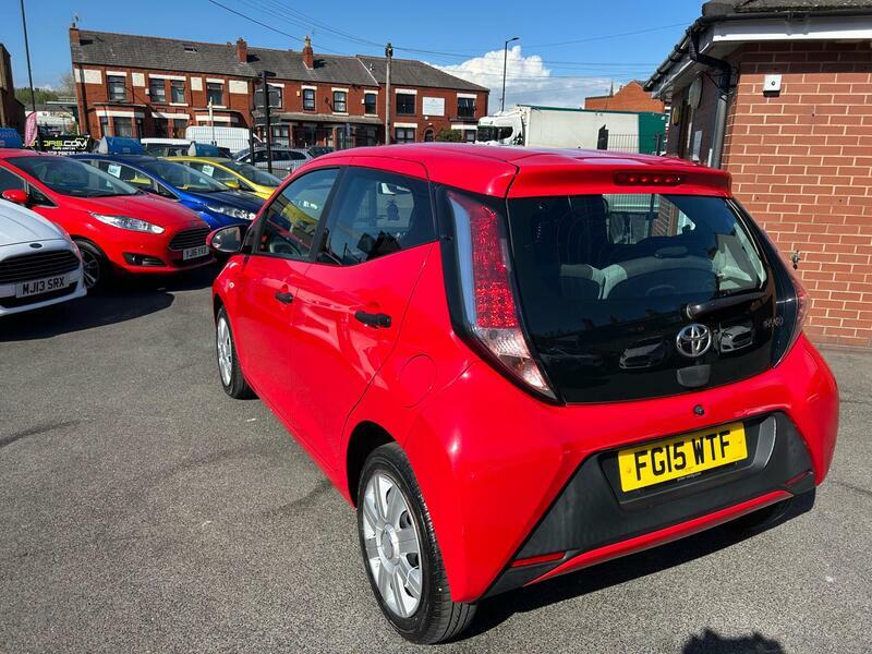 Toyota Aygo 1.0-Vvt-i-x-play-euro-5-5dr-euro-5 FG15WTF Red #6