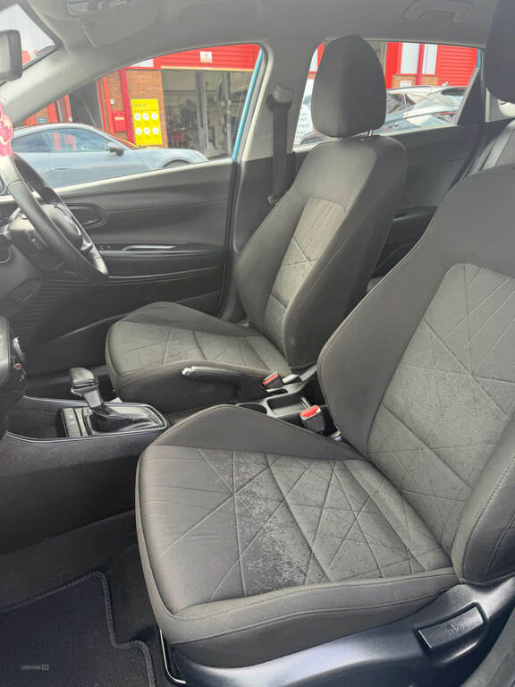 Hyundai Bayon 1.0 Tgdi 48V Mhev Se Connect Dct YGZ8936 Blue #5