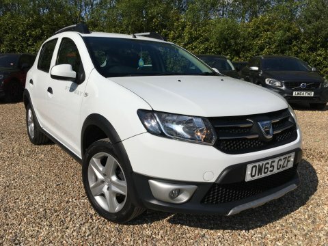 Dacia Sandero Stepway 0.9 Tce Laureate OW65GZF White #2