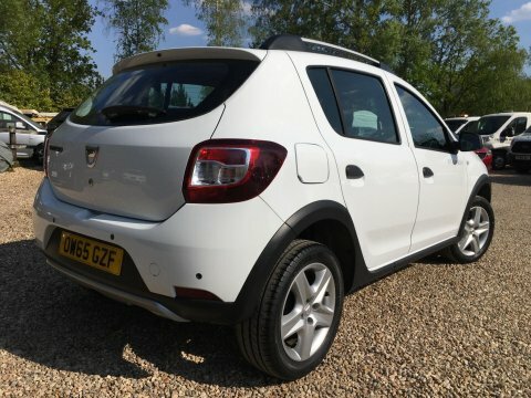 Dacia Sandero Stepway 0.9 Tce Laureate OW65GZF White #6
