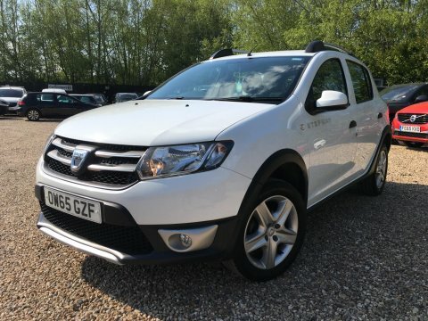 Dacia Sandero Stepway 0.9 Tce Laureate OW65GZF White #4