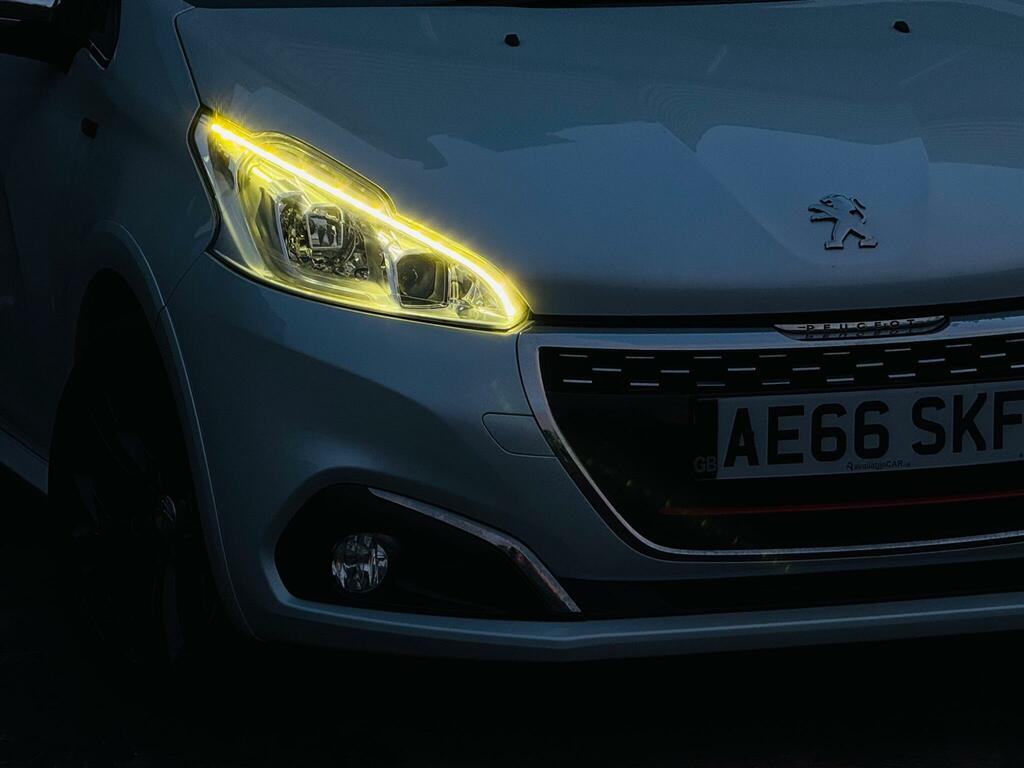 Peugeot 208 1.6 Thp Gti Prestige Euro 6 Ss White #4