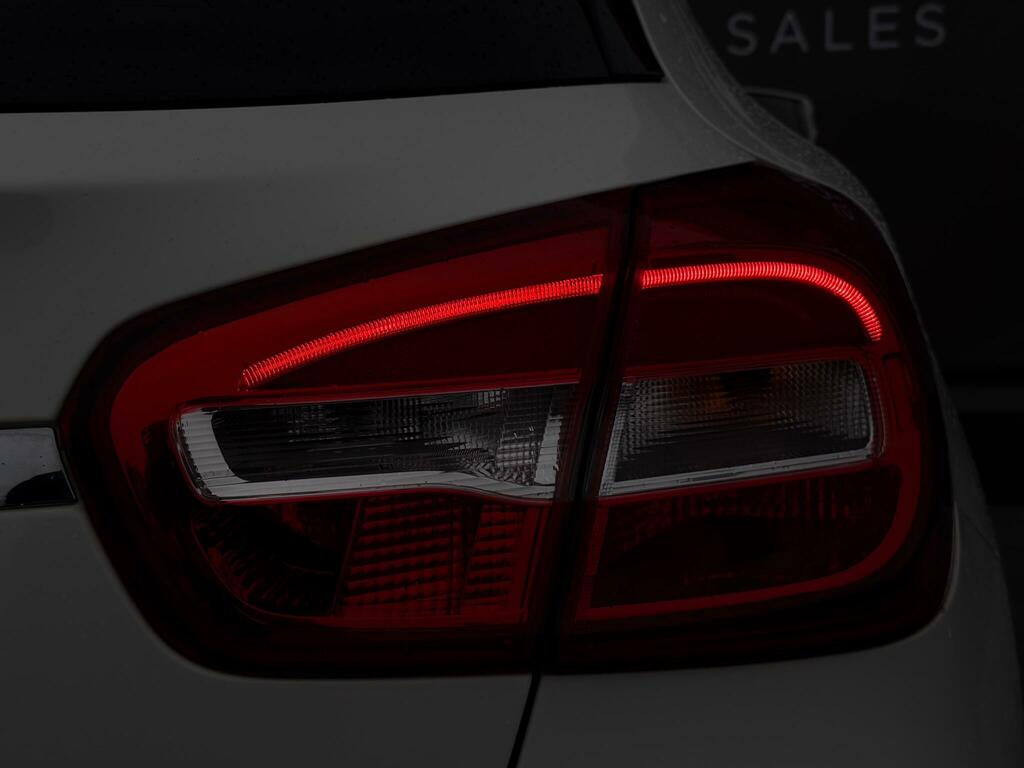 Mercedes-Benz GLA Class 2.1 Gla200d Amg Line Euro 6 Ss White #5