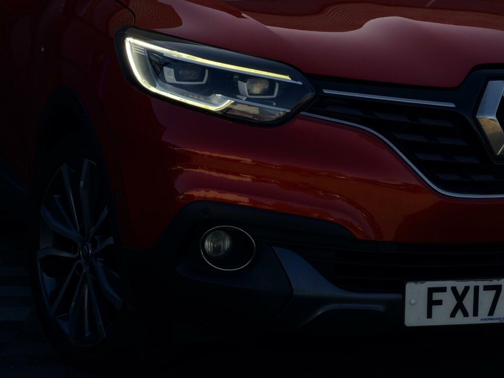 Renault Kadjar 1.2 Tce Signature S Nav Euro 6 Ss FX17TXY Red #4