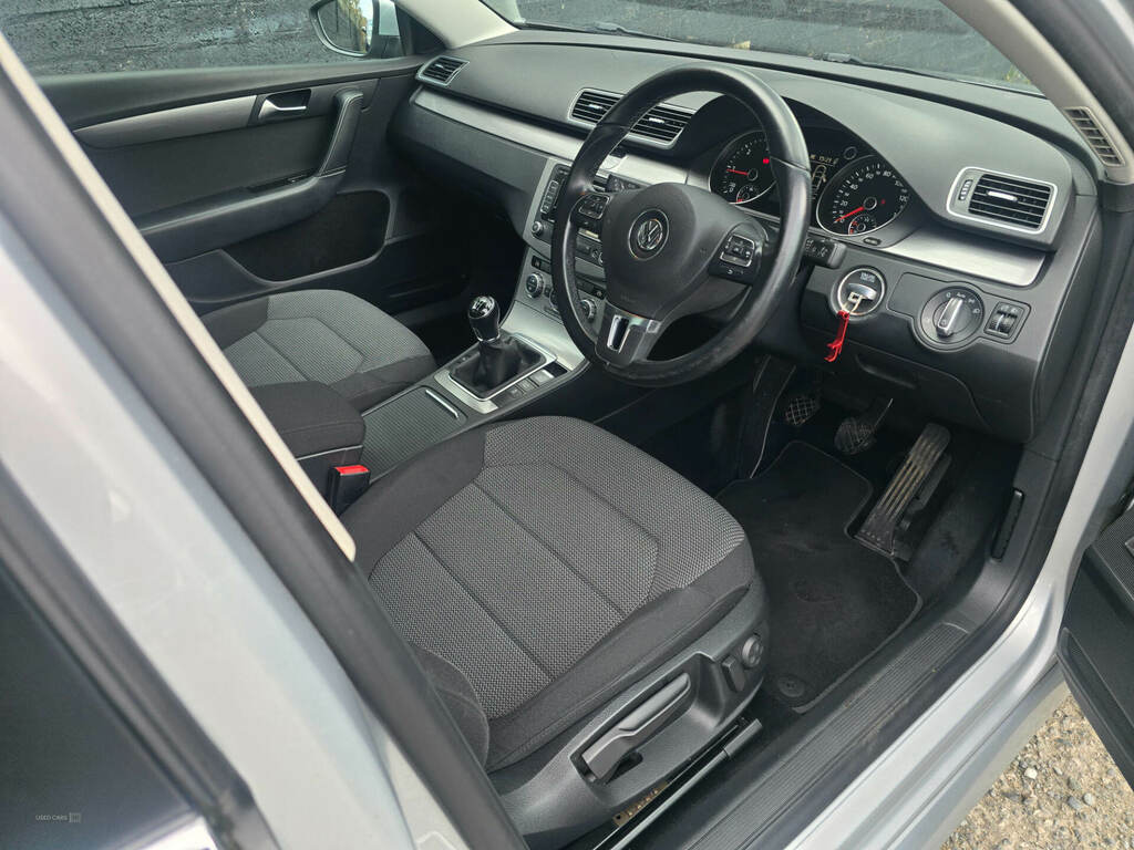Volkswagen Passat 2.0 Tdi Bluemotion Tech Highline Silver #4