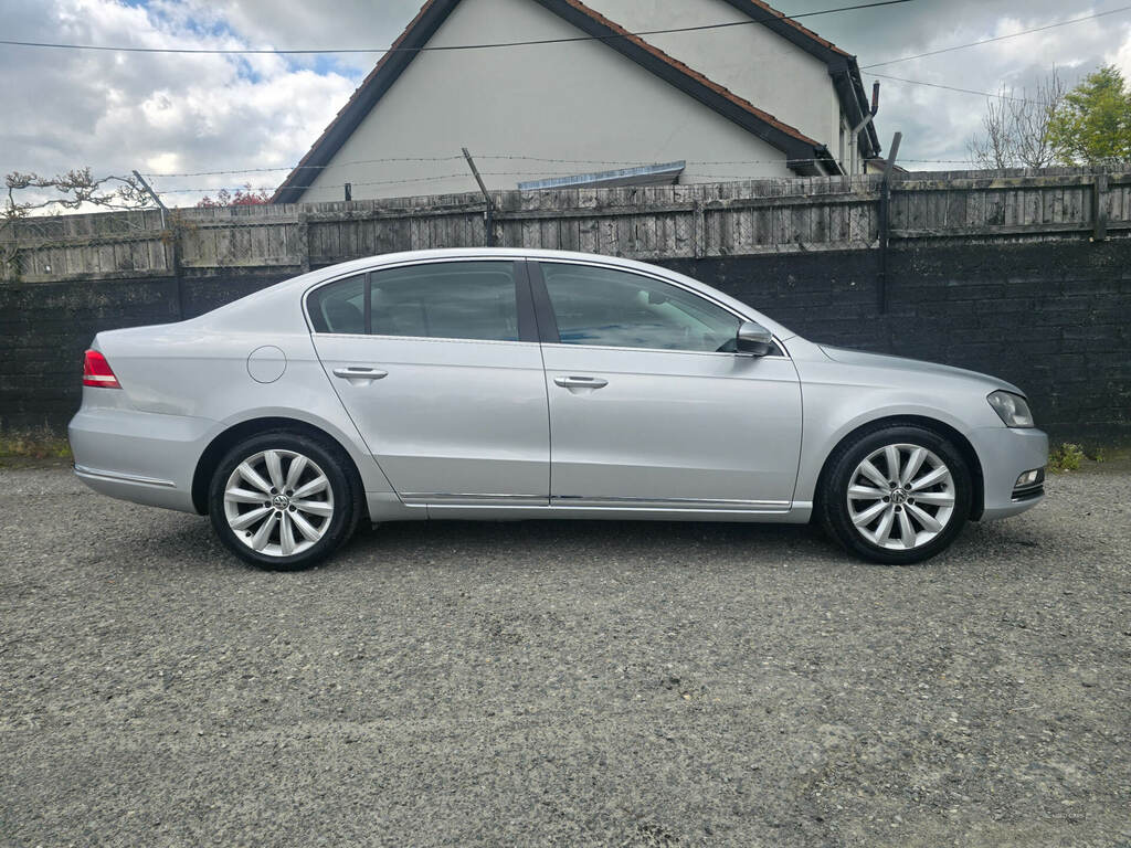 Volkswagen Passat 2.0 Tdi Bluemotion Tech Highline Silver #2